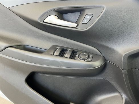 Used 2025 Buick Envista Preferred image 18