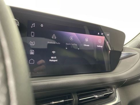 Used 2025 Buick Envista Preferred image 13