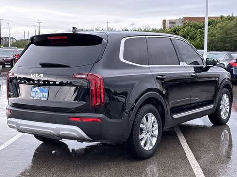 Used 2022 Kia Telluride LX AWD/4WD image 6
