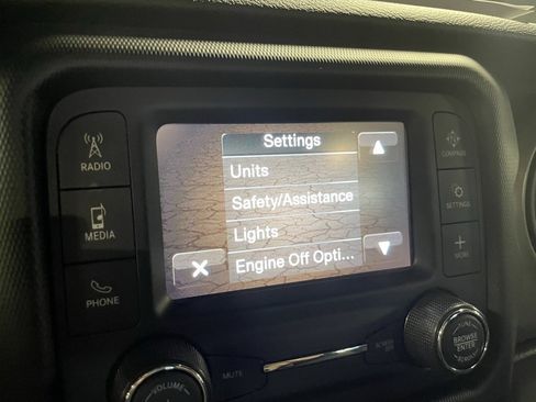 Used 2021 Jeep Wrangler Unlimited Sport image 38