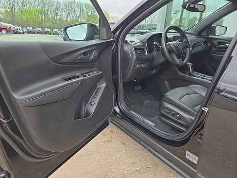 Used 2023 Chevrolet Equinox Premier FWD image 28