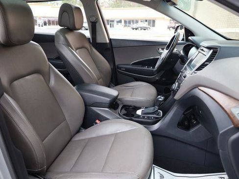 Used 2017 Hyundai Santa Fe FWD w/ SE Ultimate Tech Package 03 image 32