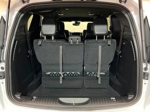 New 2026 Chrysler Pacifica Select w/ S Appearance Package FWD image 22