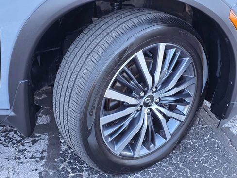 Used 2025 INFINITI QX60 Sensory w/ Vision Package AWD/4WD image 9