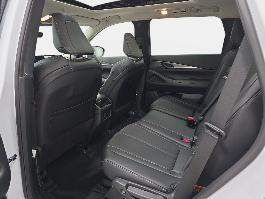 Certified 2026 INFINITI QX60 Pure w/ Cargo Package AWD/4WD image 10