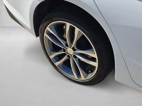 Used 2024 Chevrolet Malibu LT image 19