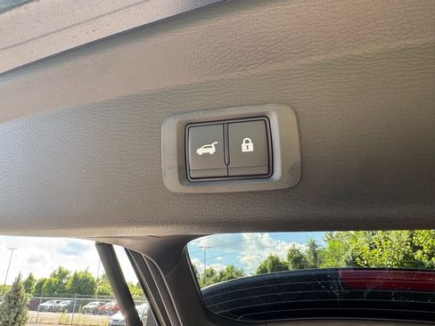 New 2025 Mitsubishi Outlander SE image 17