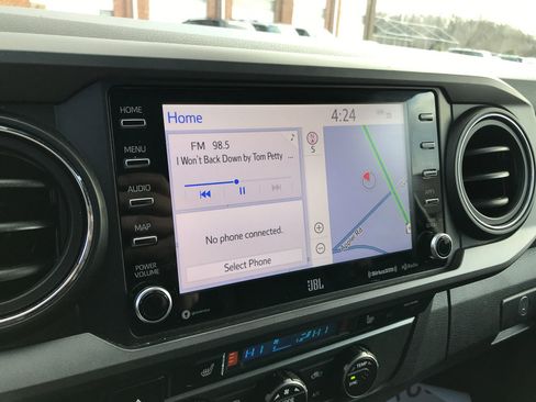 Certified 2022 Toyota Tacoma TRD Off-Road w/ TRD Premium Off Road Package image 25