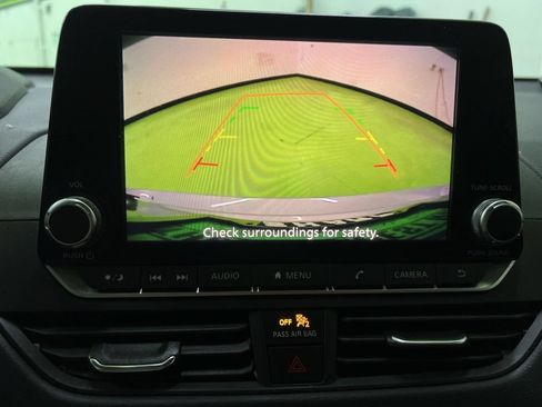 Used 2022 Nissan Altima 2.5 SV FWD image 22