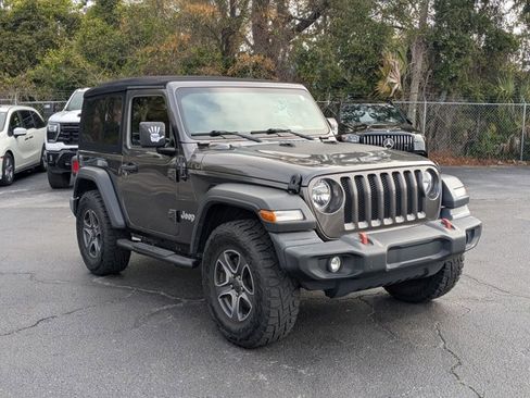 Used 2019 Jeep Wrangler Sport image 3