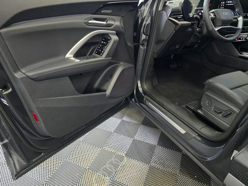 New 2025 Audi Q5 Premium Plus image 22