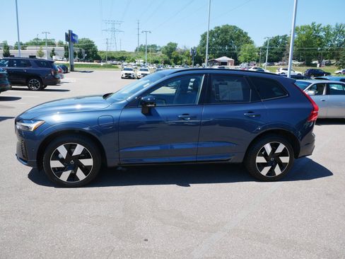 Certified 2024 Volvo XC60 T8 Ultimate w/ Protection Package Premier AWD/4WD image 4