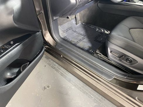 Used 2018 Toyota Camry LE image 24