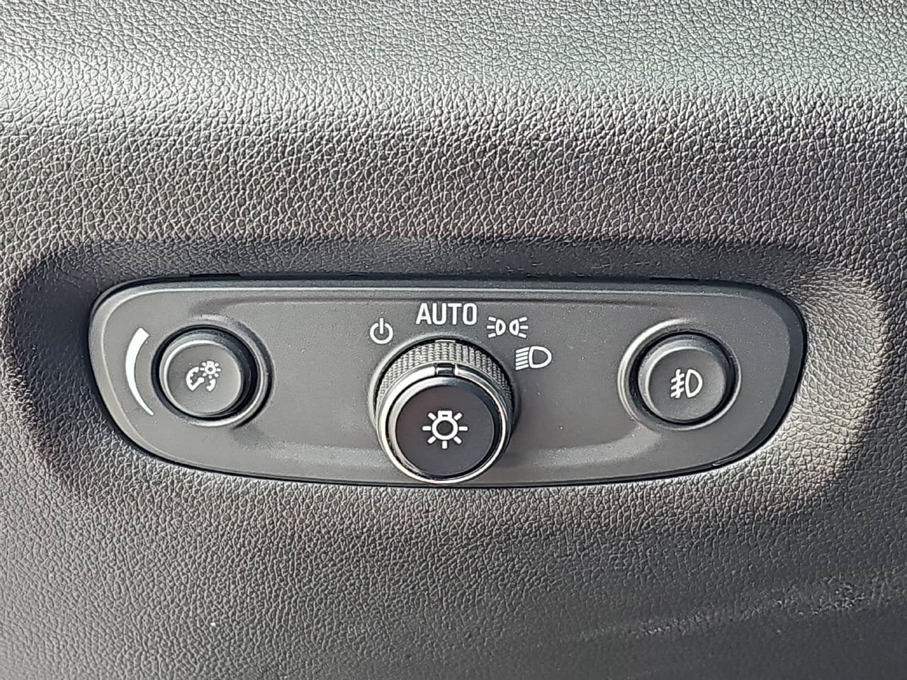 Used 2020 Chevrolet Traverse High Country AWD/4WD image 32