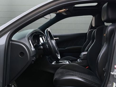 Used 2018 Dodge Charger R/T image 10