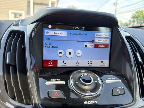 Used 2016 Ford C-MAX Energi SEL w/ Equipment Group 302A FWD image 17