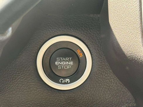 Used 2025 RAM 2500 Big Horn AWD/4WD image 41