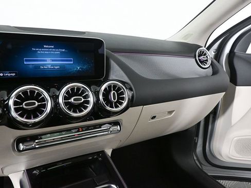 Certified 2021 Mercedes-Benz GLA 250 image 13