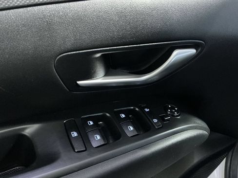 Used 2024 Hyundai Tucson SE AWD/4WD image 16