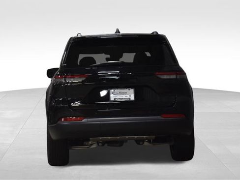 New 2026 Jeep Grand Cherokee Limited w/ Limited Altitude Package AWD/4WD image 8