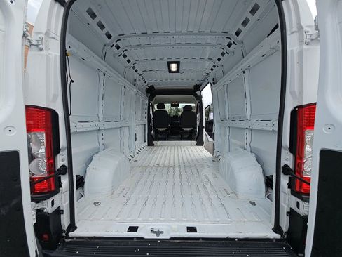 Used 2025 RAM ProMaster 3500 w/ Convenience Group FWD image 13