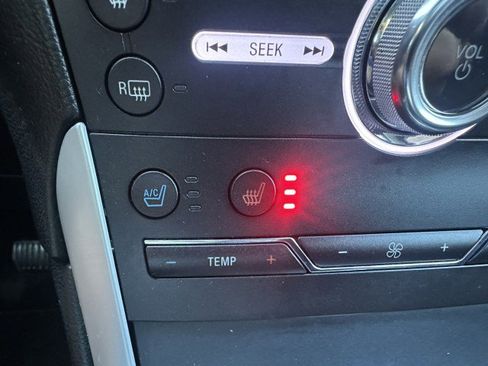 Used 2018 Ford Edge Titanium w/ Equipment Group 301A image 22