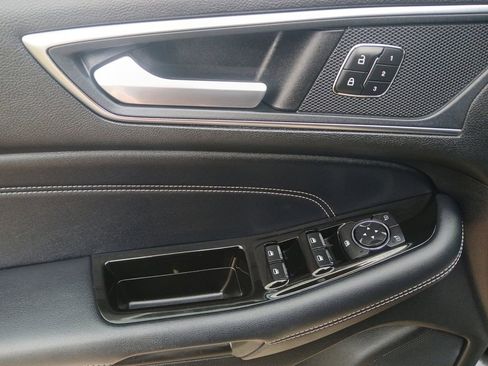 Used 2018 Ford Edge Titanium w/ Equipment Group 302A image 21