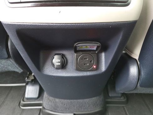 Used 2021 Hyundai Palisade Limited w/ Winter Package AWD/4WD image 60