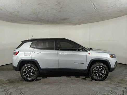 New 2026 Jeep Compass Trailhawk image 6