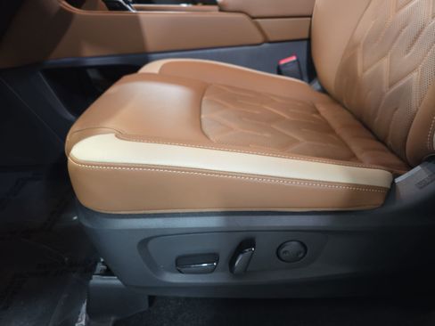 New 2026 Nissan Pathfinder Platinum w/ Cargo Package image 28