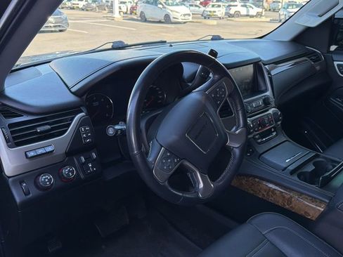 Used 2016 GMC Yukon Denali image 9