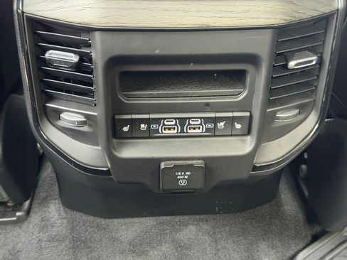 Used 2025 RAM 1500 Limited w/ Off Road Group AWD/4WD image 27
