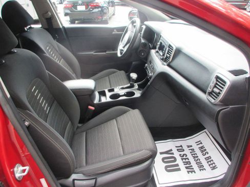 Used 2018 Kia Sportage LX FWD image 19