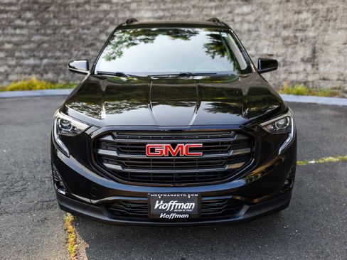 Used 2021 GMC Terrain SLT w/ Infotainment Package II image 3