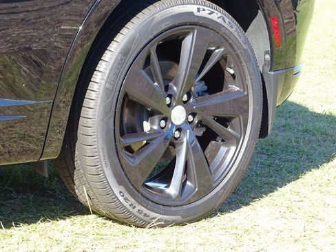 Used 2021 Buick Envision Essence w/ Technology Package I image 30