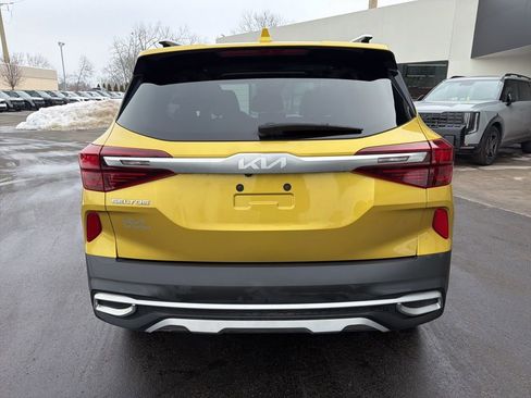 Certified 2023 Kia Seltos SX w/ SX Sunroof Package image 7