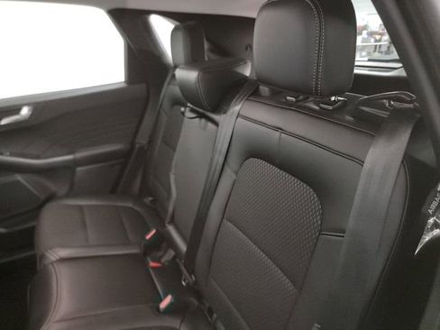 New 2025 Ford Escape SE w/ Class II Trailer Tow Package image 27