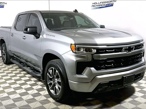 Used 2023 Chevrolet Silverado 1500 RST w/ Convenience Package II AWD/4WD image 3