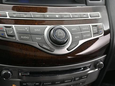 Used 2017 INFINITI QX60 Luxe w/ Deluxe Technology Package image 12