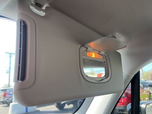 Used 2023 Jeep Renegade Altitude image 38