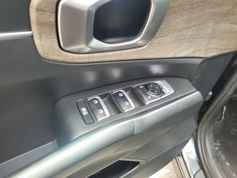 Certified 2023 Kia Sorento S w/ Panoramic Sunroof Package AWD/4WD image 13