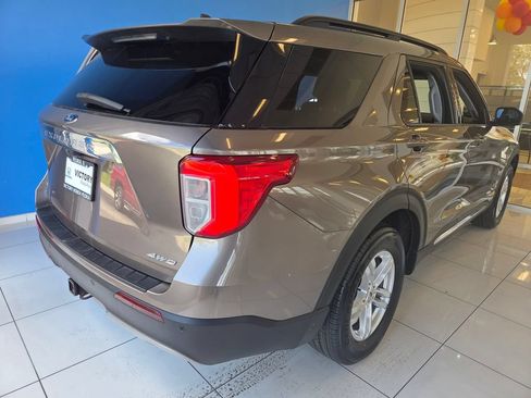 Used 2021 Ford Explorer XLT w/ Equipment Group 202A AWD/4WD image 6