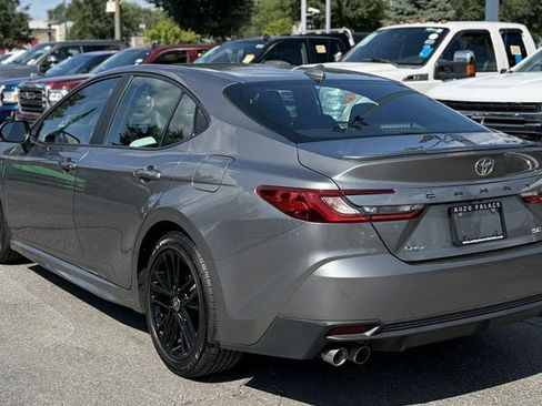 Used 2025 Toyota Camry SE FWD image 4