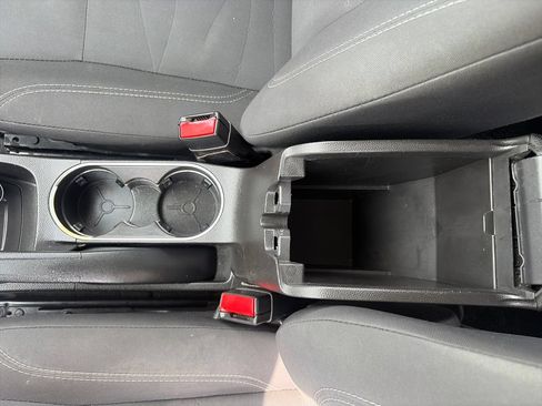 Used 2018 Ford Fiesta SE FWD image 25