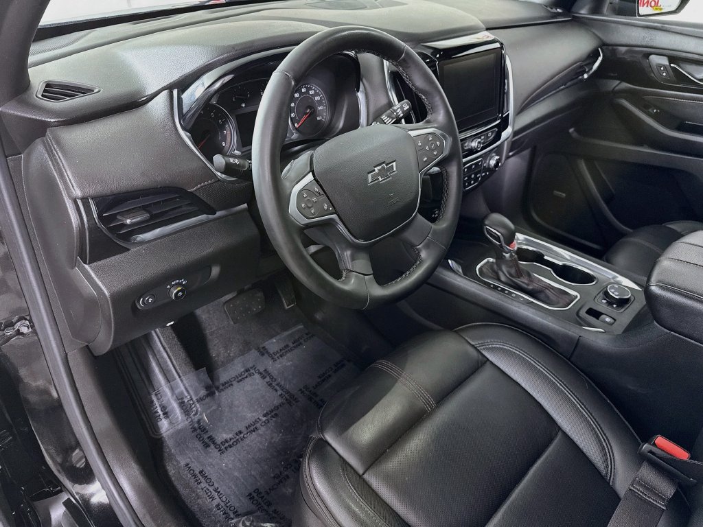 Used 2023 Chevrolet Traverse RS AWD/4WD image 17