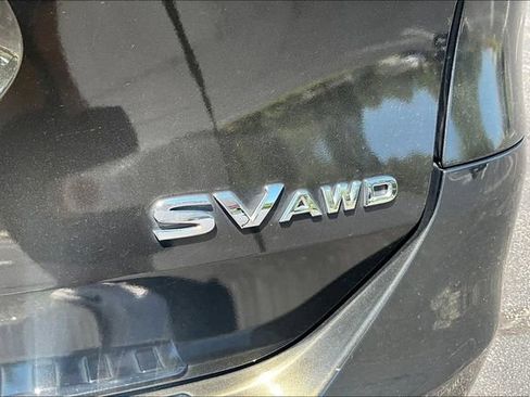 Used 2015 Nissan Rogue SV w/ SV Family Package AWD/4WD image 24