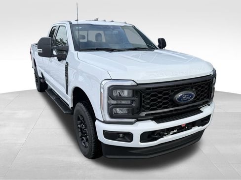 Used 2024 Ford F250 XLT w/ XLT Premium Package image 2