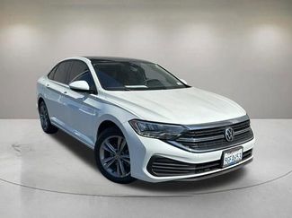Used 2023 Volkswagen Jetta SE FWD video 1