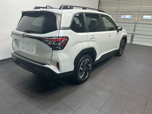 Used 2025 Subaru Forester Limited AWD/4WD image 3