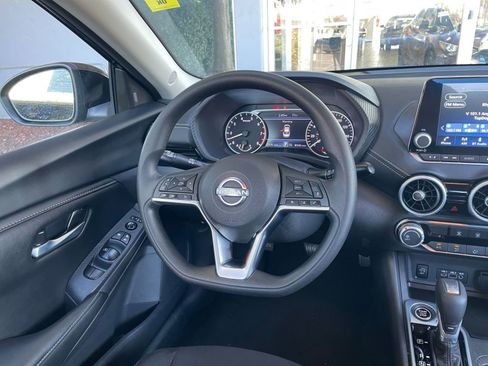 Used 2025 Nissan Sentra SV image 33